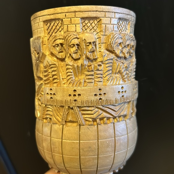 Vintage Hand Carved Olive Wood Chalice Cup w/ Jerusalem Last Supper & Jesus - Picture 6 of 14